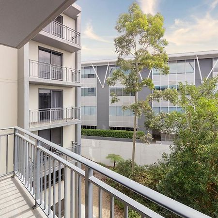 Oaks Sydney North Ryde Suites Екстериор снимка