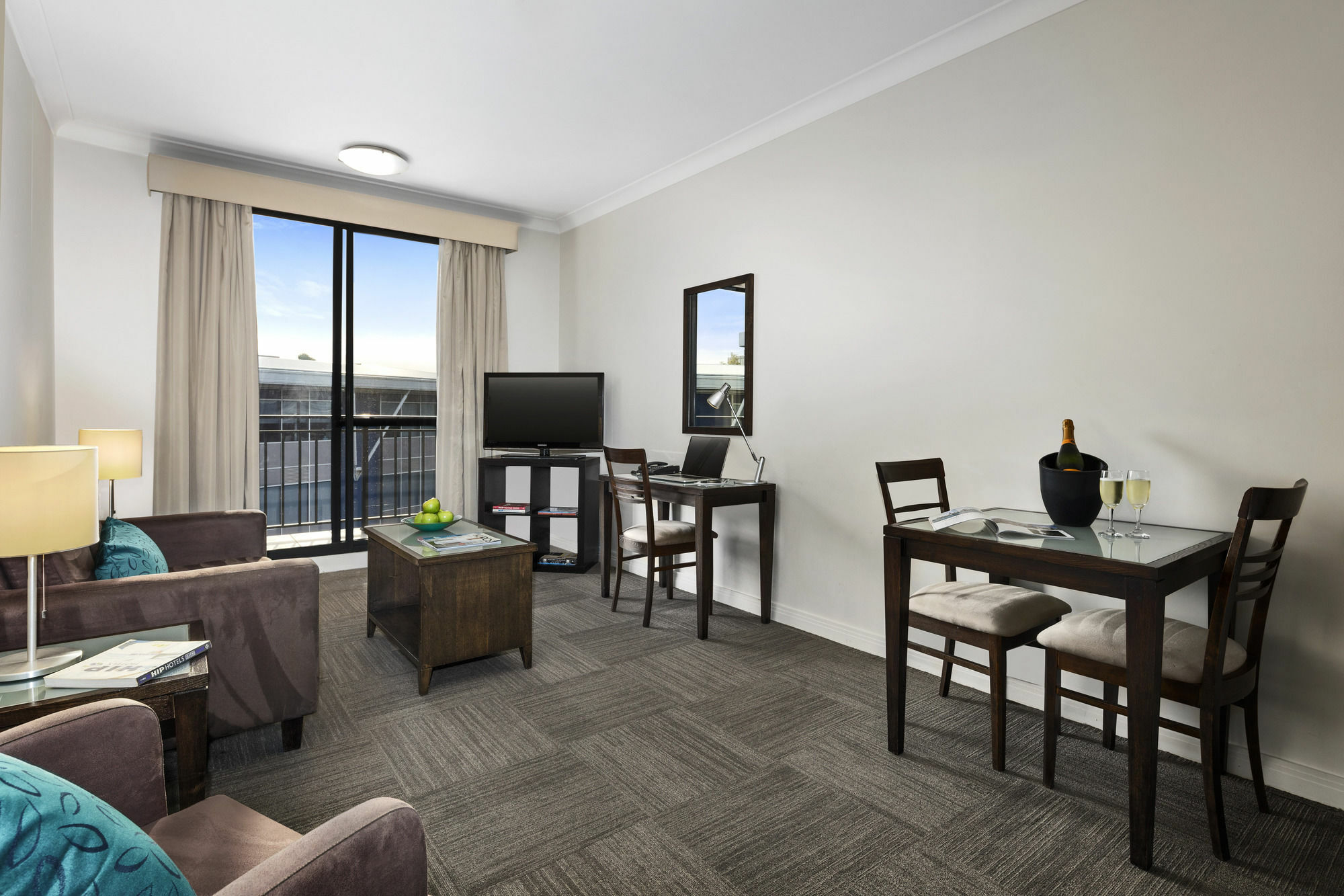 Oaks Sydney North Ryde Suites Екстериор снимка